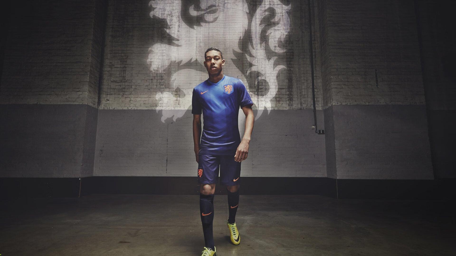 黑马逆袭!无名小将爆冷击败世界冠军,缔造体坛新传奇