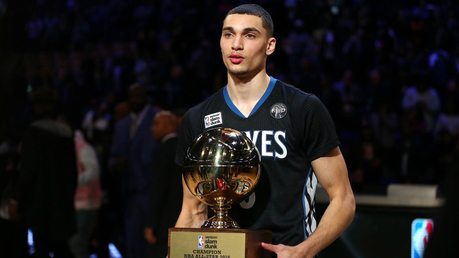 温网2024，阿尔卡拉斯逆转夺冠，斯瓦泰克首度封后